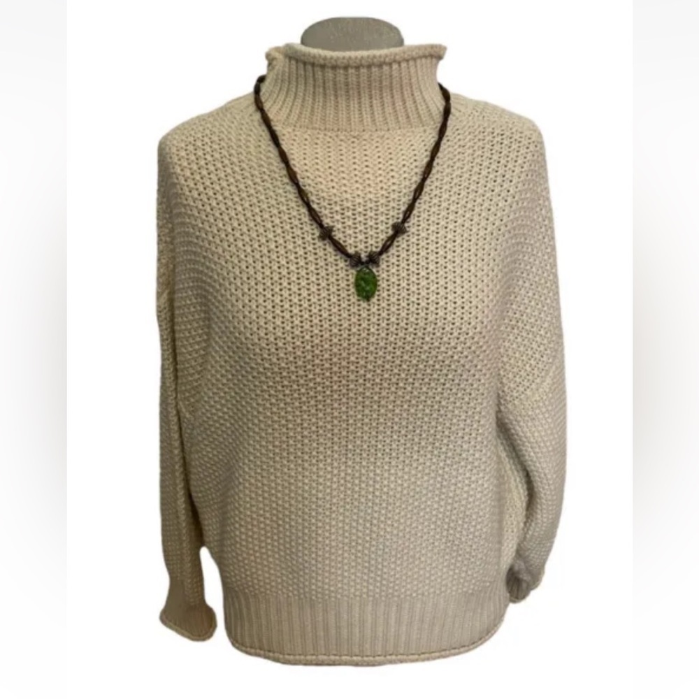 Chunky Knit Mock Neck Cream Pullover Sweater Size Medium